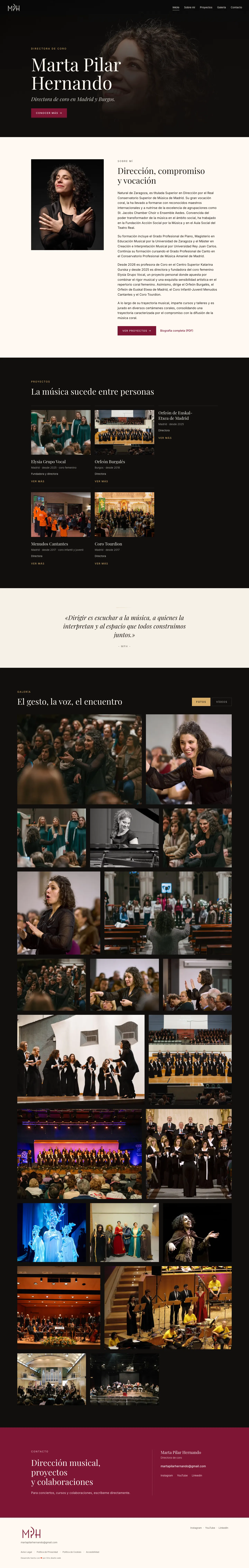 OnePage de Marta Pilar Hernando, directora de coro, en escritorio con retrato, biografía, coros, galería y vídeos.